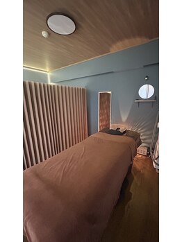 イベリス(IBERIS.)/大名に移転オープン