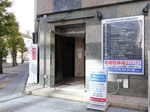 ルブレ 千葉(RUBURE)/　ビルの入り口　外看板