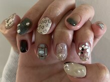 インザピンクリリー(in the pink LILY)/落書きネイル