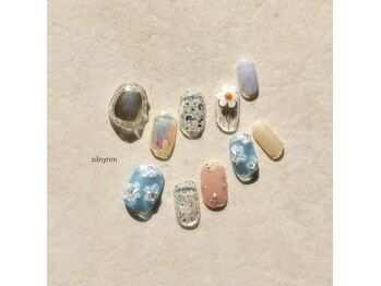 シルニー リム(Silny rim)/アシンメトリーニュアンスネイル