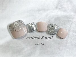 フットシルバーラメネイル