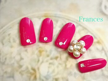 フランセス(Frances)/球体パールのお花ネイル