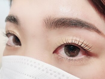 ルミア(Rumia)/アイブロウWAX+パリジェンヌ