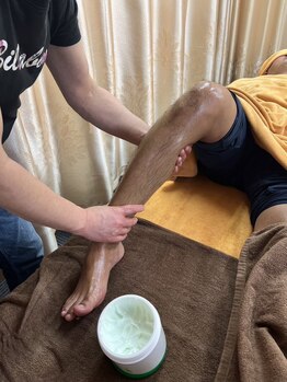 満足マッサージ/強さを調整しながら施術します