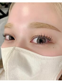 リア プラスマウナ(Li'a +MAUNA)/まつ毛パーマ