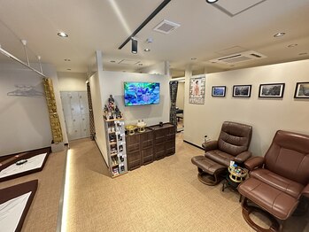 アロカヤ(AROKAYA)/大型ディスプレイが印象的