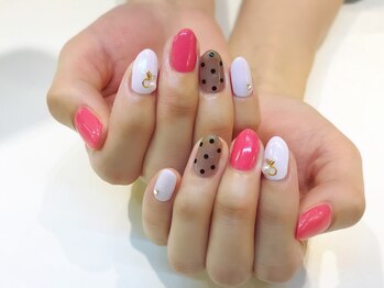 ネイルズ ララ(nails Lala)/シースルードットネイル