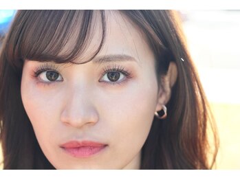 サロン ド ラリュール(Salon de L'Allure)/まつげカール