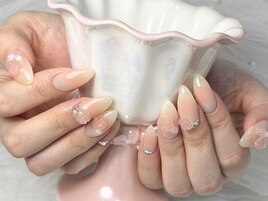 桃っぽチークネイル