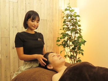グレースフィオーレ 吉祥寺店(gracefiore)の写真/初めてでも安心♪個室で眠れる心地よさを体験。頭皮からアプローチし、美容と不調改善を目指せます！
