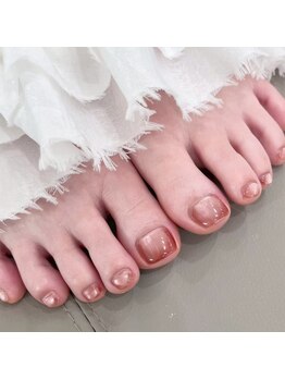 ハロネイル(Halo Nail)の写真/塗って終わりじゃない。細部までこだわったケアで、続けていくうちに健康的な足元に。