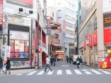ALBA歯科さんを右手に約30m直進します。