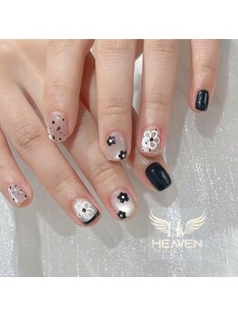 ヘブン ネイル 鶯谷(HEAVEN Nail)/Flower Black & White Design