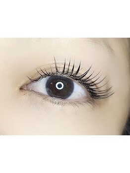 ナチュラル上品な目元にしたい