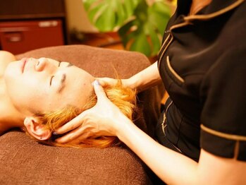 プレシャス(Precious)の写真/【デスクワーク疲れ解消】日頃のストレスや頭の重みも癒す極上手技。深部から解きほぐし心身共にリセット★