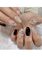 アングゥイー(ungu iE)/ビジューネイル