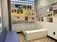 おざき鍼灸接骨院 高茶屋院/待合室　キッズスペースあり◎