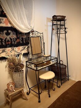 プナヘレ(Punahele)/メイクもお直し