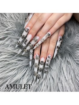 アミュレット(AMULET)/ロングでパーツゴテゴテ♪