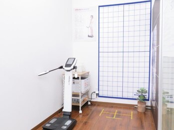 えにし整骨院 整体院/体質成分分析機で詳しく調べます