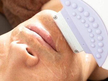 ケリー(KELLY)の写真/毎朝のヒゲ剃り、もう卒業しませんか？【メンズひげ脱毛】で清潔感ある素肌へ♪肌にも優しく綺麗なお肌に★