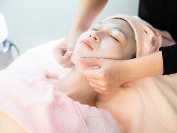 カノア(Kanoa)の写真/【お悩みの方必見！】美白ケアでお肌のくすみやシミを改善☆透明感溢れる素肌へ導き、自信UPへ♪