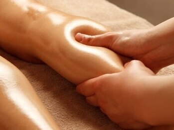 ホットハンドの写真/【初回限定！フットケア30分+ボディケア30分¥4500】"痛気持ちいい"がクセになる！むくみが気になる方にも♪