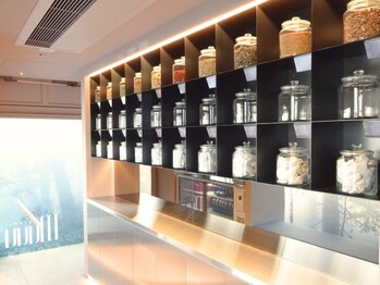 ムー 目黒区祐天寺(Muuu)/ハーブの香りに包まれた店内