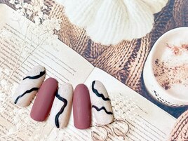 ぷっくりラインネイル