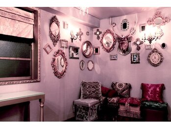 ムスク(Musk)の写真/日常を忘れる幻想的ラグジュアリー空間★お仕事帰りも心からリラックス♪自分だけの特別デザインを贅沢に◎