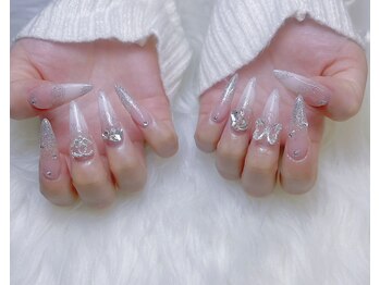 ルシーネイル 薬院(Lucie Nail)の写真/可愛いデザイン満載！駅近で学割U24対応、20代から大好評のコスパ◎サロン★