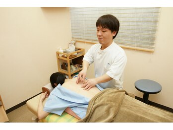 やじろべえ/鍼灸