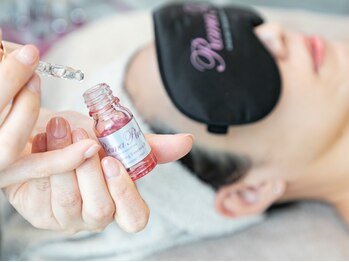 サロン ド ナース ユー ソナ(salon de nurse U.sona)の写真/くすみ・黒ずみに効果的な*ローマピンク導入サロン*で今話題沸騰中の最新施術を体験!