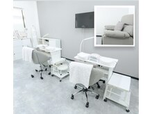 アモールの雰囲気（リラックスできる雰囲気で、フット用リクライニングチェアも有☆）