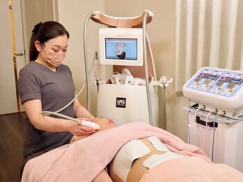 ラボ アビチュード(Labo Habitude)の写真/当サロンの毛穴ケアは、肌を育てる毛穴ケア。真皮から整え、ハリ・弾力のあるなめらかな肌へ。