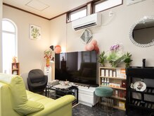 アヤズビューティーケア オカヤマ(Aya's Beauty Care Okayama)の雰囲気（待合スペースになります。）