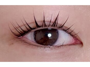 スワロ 姫路店(Swallow)の写真/自まつ毛のダメージ軽減!一本一本に丁寧に付けていくからモチも◎自まつ毛にお悩みの方にも♪