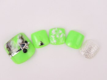 エリクサーネイル 池袋(Elixir Nail)/フット やり放題/クーポン使用