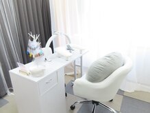 リユニオン(Reunion)の雰囲気（白とグレーベースのお部屋にしました♪テレビもあります^^）