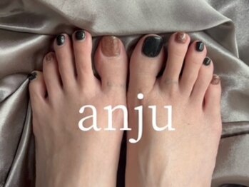 アンジュ(anju)の写真/【全メニュードライケア込】サンダル映え◎フットワンカラー/ラメグラ/4600/フットネイル親指アート/4900～