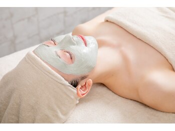 キャロリーヌ 横浜店/毛穴の汚れお見せします!