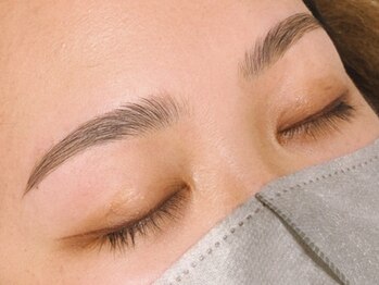 ルナンバー(LUNAMBER)/ハリウッドブロウリフト