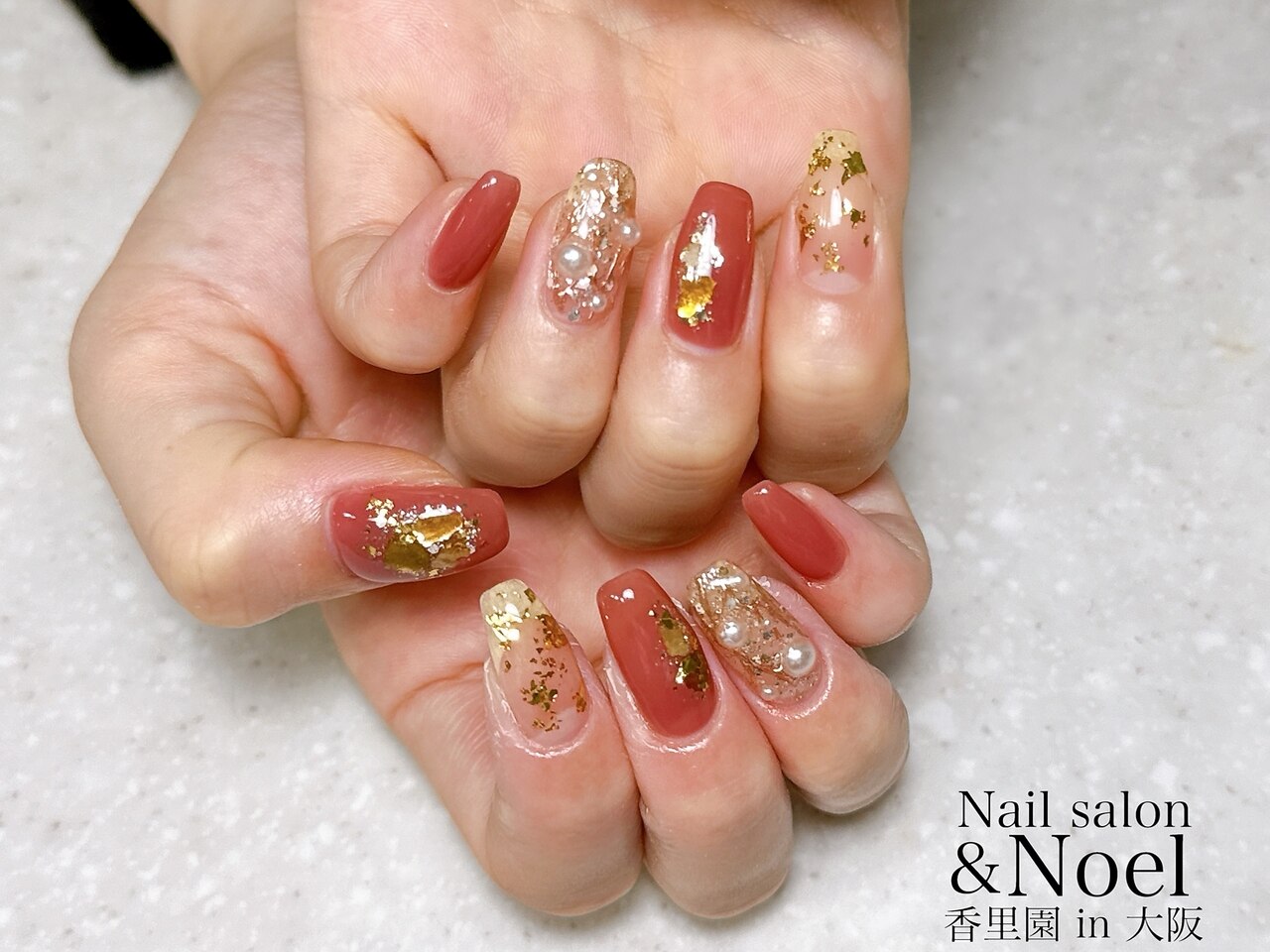 2025年-2026年冬トレンド】オレンジブラウン ハンドのネイルデザイン集