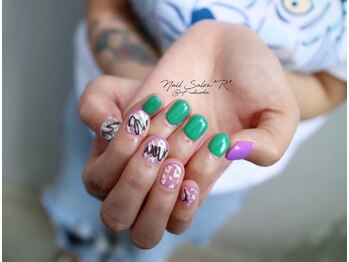 ネイルサロン R/スタイリングコース