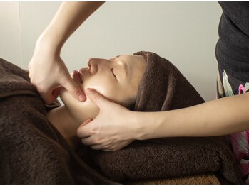 サロン ド エイチ(salon de H 1)/フェイシャル/オイルマッサージ