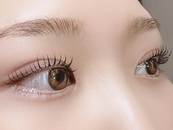 オルト(Orto)の写真/ぱっちり大きな瞳に見せる！話題の韓国束感まつ毛パーマ&まつ毛ティント導入♪可愛く印象的なお目元を◎