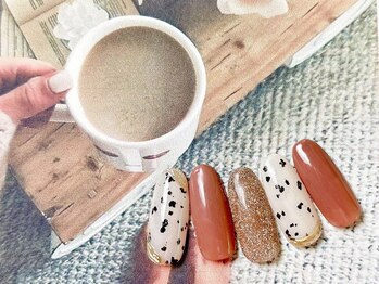 ダルメシアン柄ネイル