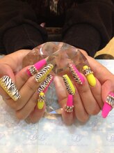 エスフィーネイルサロン ブリーユ(Esfy nailsalon Brille)/ゼブラマットスカルプ