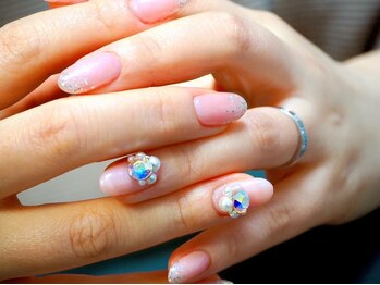 プールヴー☆オングル/ラメグラデーション&ビジュー