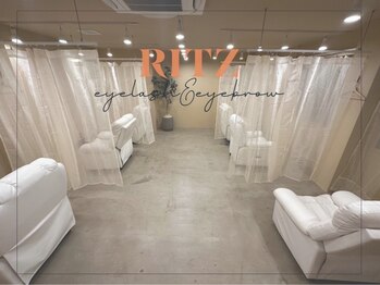 リッツ 北千住東口本店(RITZ)の写真/【360°美しいまつ毛へ☆】カウンセリング重視の施術で一人一人の目の形に合わせた理想の目元を実現◎